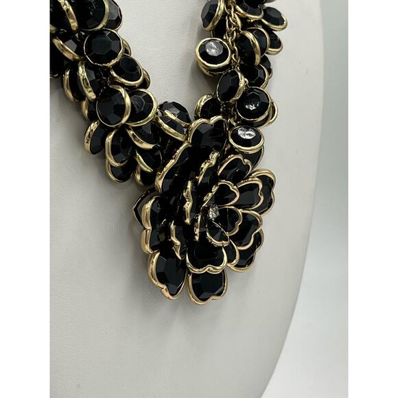 Vintage Black and Gold Tone Floral Statement Necklace - Picture 4 of 13
